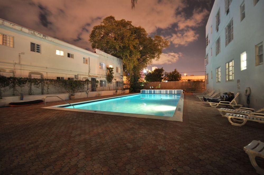 מיאמי ביץ' Tropics Hotel מראה חיצוני תמונה